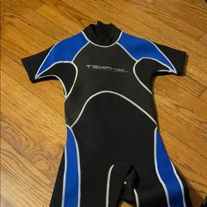 Unisex medium kids wetsuit